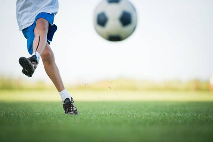 Jugar al fútbol es bueno para los huesos de los niños - Quo