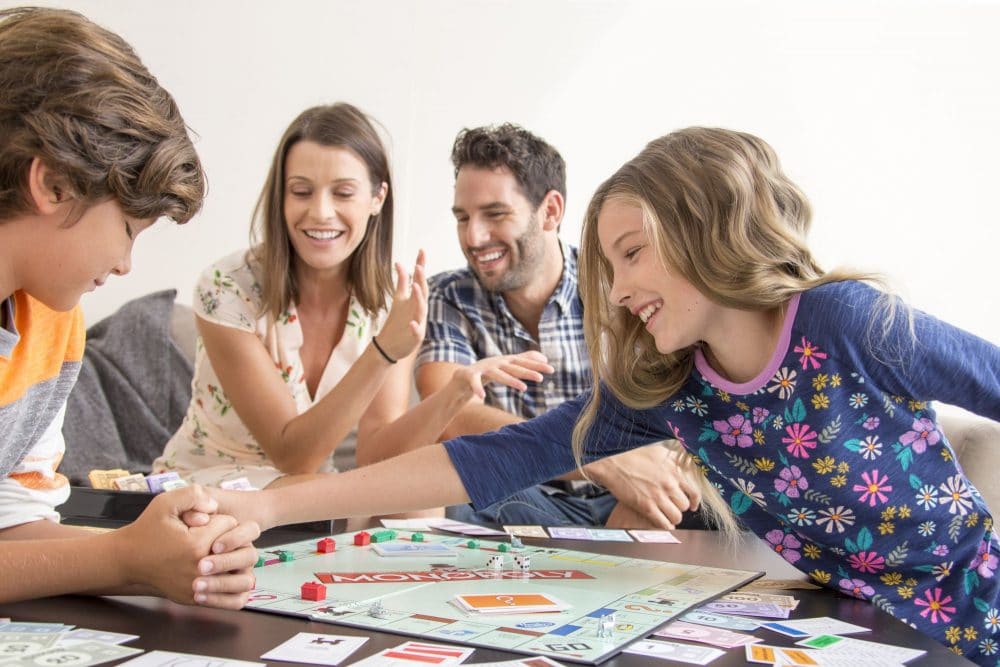 La importancia de los juegos de mesa en familia - Etapa ...