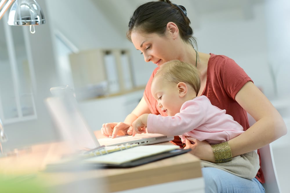 ¿Estás pensando trabajar desde casa para estar más tiempo en familia