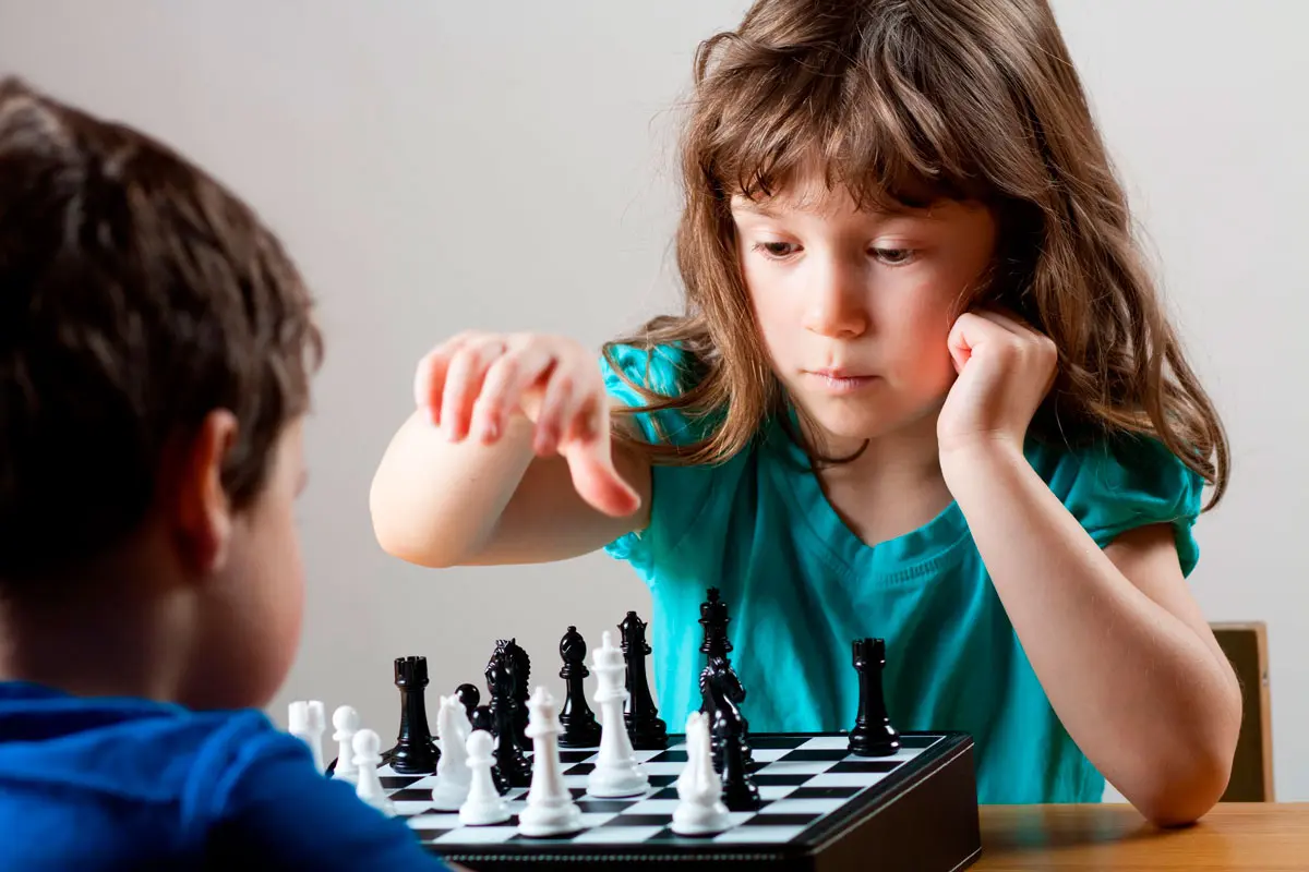 Aprende con Rey, un juego online de ajedrez para niños – Bienestar  Institucional